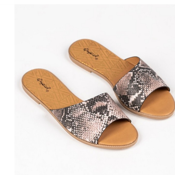 Qupid Shoes - Snake Print Slide